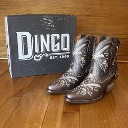 Dingo Boot