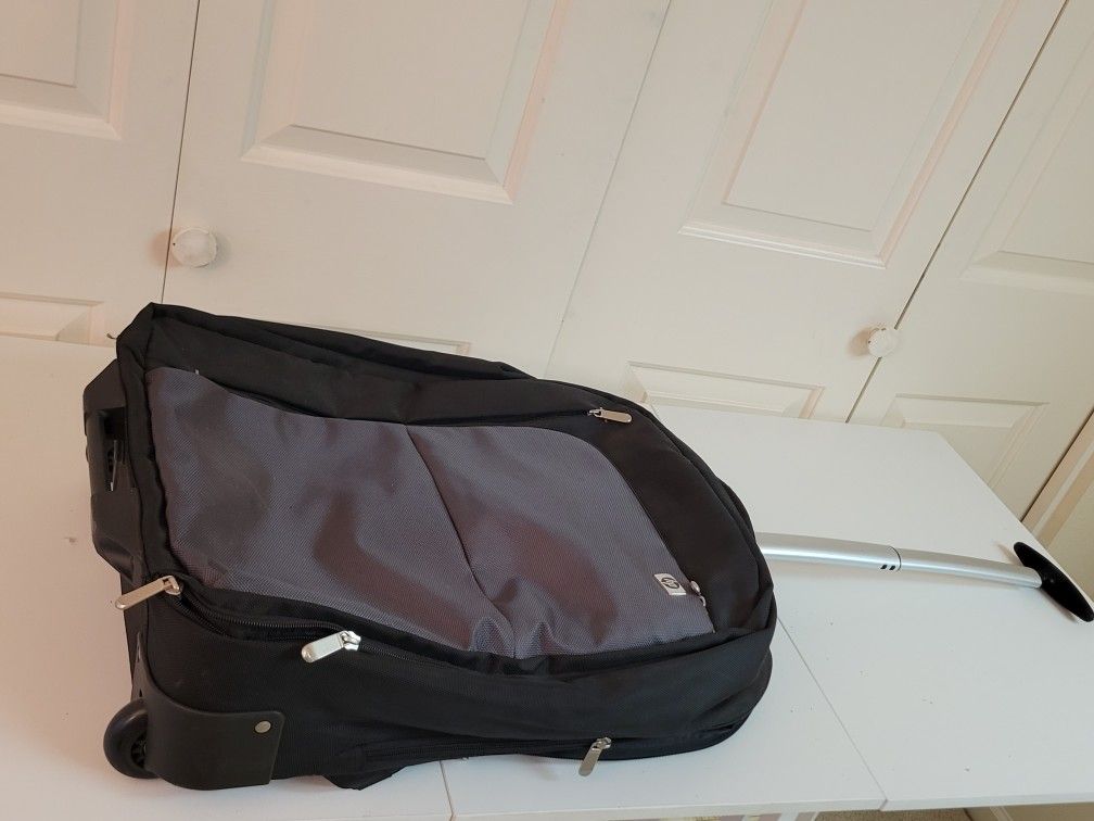 HP Computer Roller Laptop Bag With Wheels Converts To Backpack