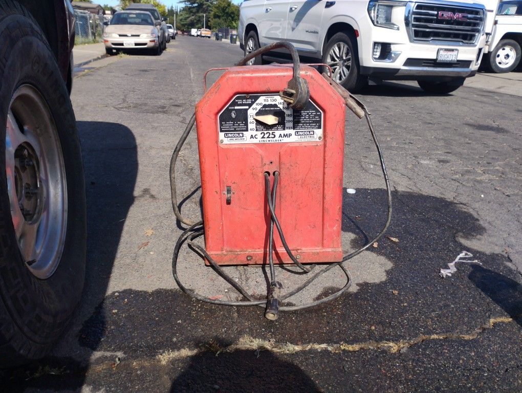 225 Lincoln Stick Welder