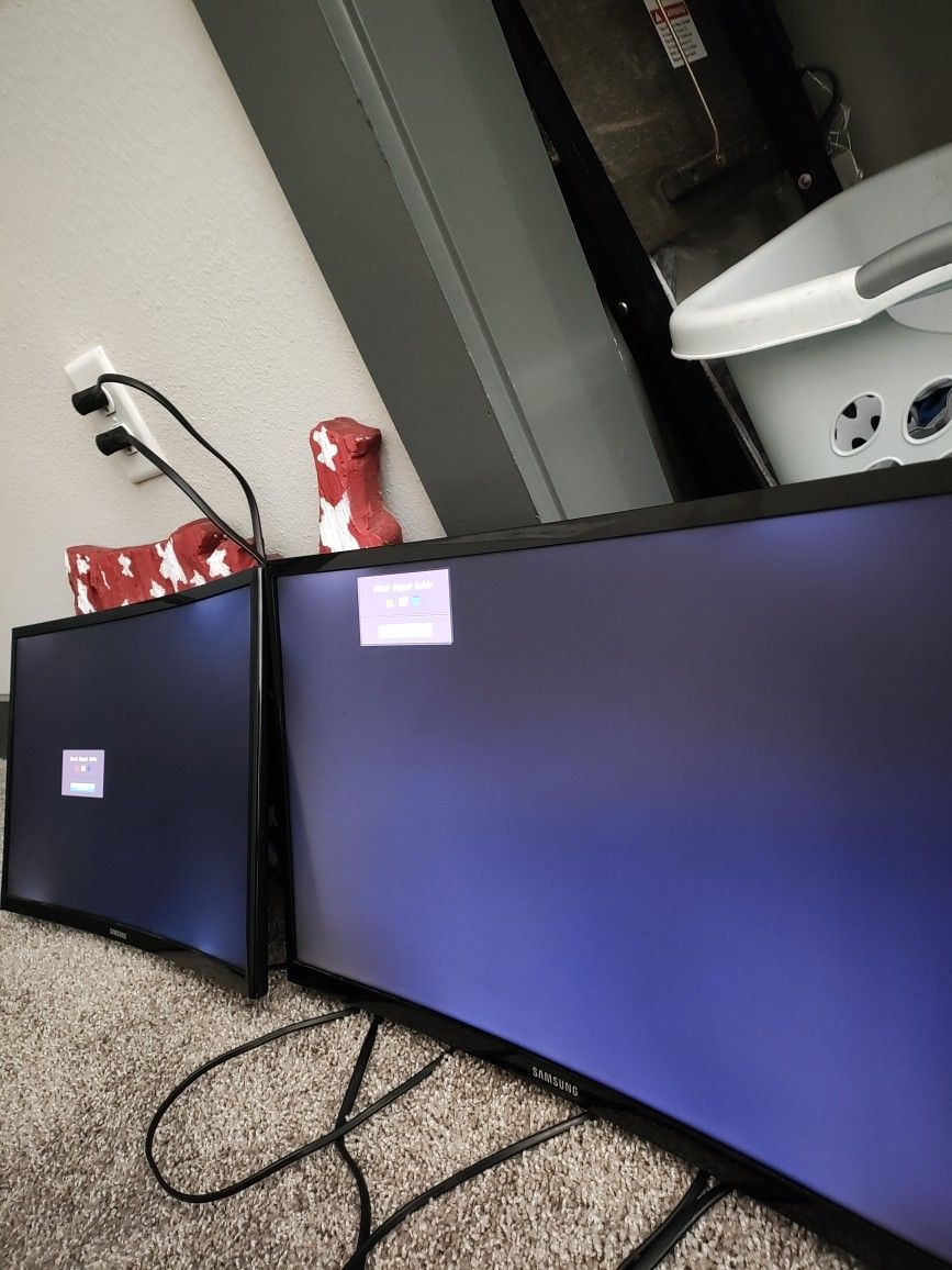 Samsung 24 Curved Monitors