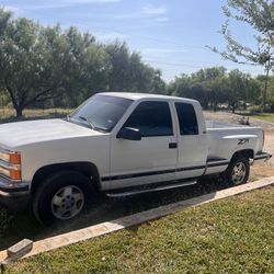 ***1995 Chevrolet Silverado Ext. Sport side Z-71**