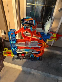 Hot Wheels Tower