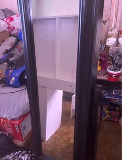 Jewelry cabinet