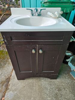 Bathroom vanity