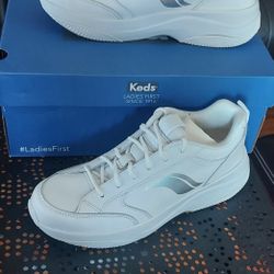 Women's Keds Brand New Size 8 With Box