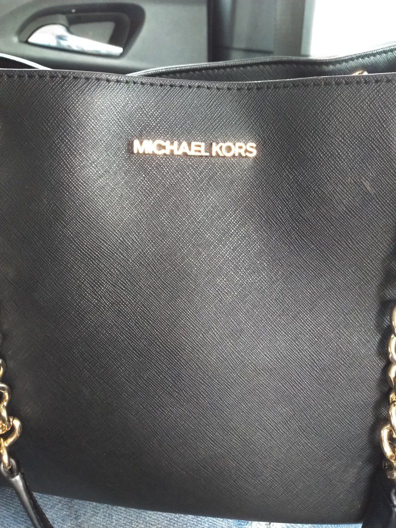 Michael Kors Suri Large Bucket Bag Drawstring Graphic Logo Brown MK Black  Multi for Sale in Mililani, HI - OfferUp