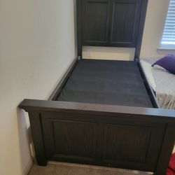 Single Bed 