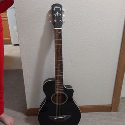 Yamaha Travel Guitar