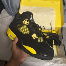 Jordan 4 Thunder Size 12