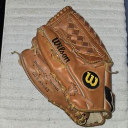 Wilson Softball Glove ( Left Handed )