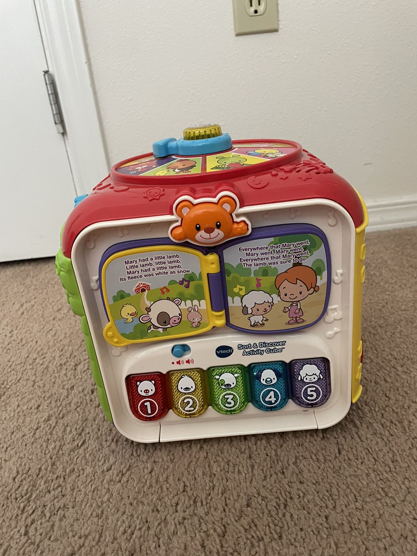VTech Sort And Discovery Activity Cube 