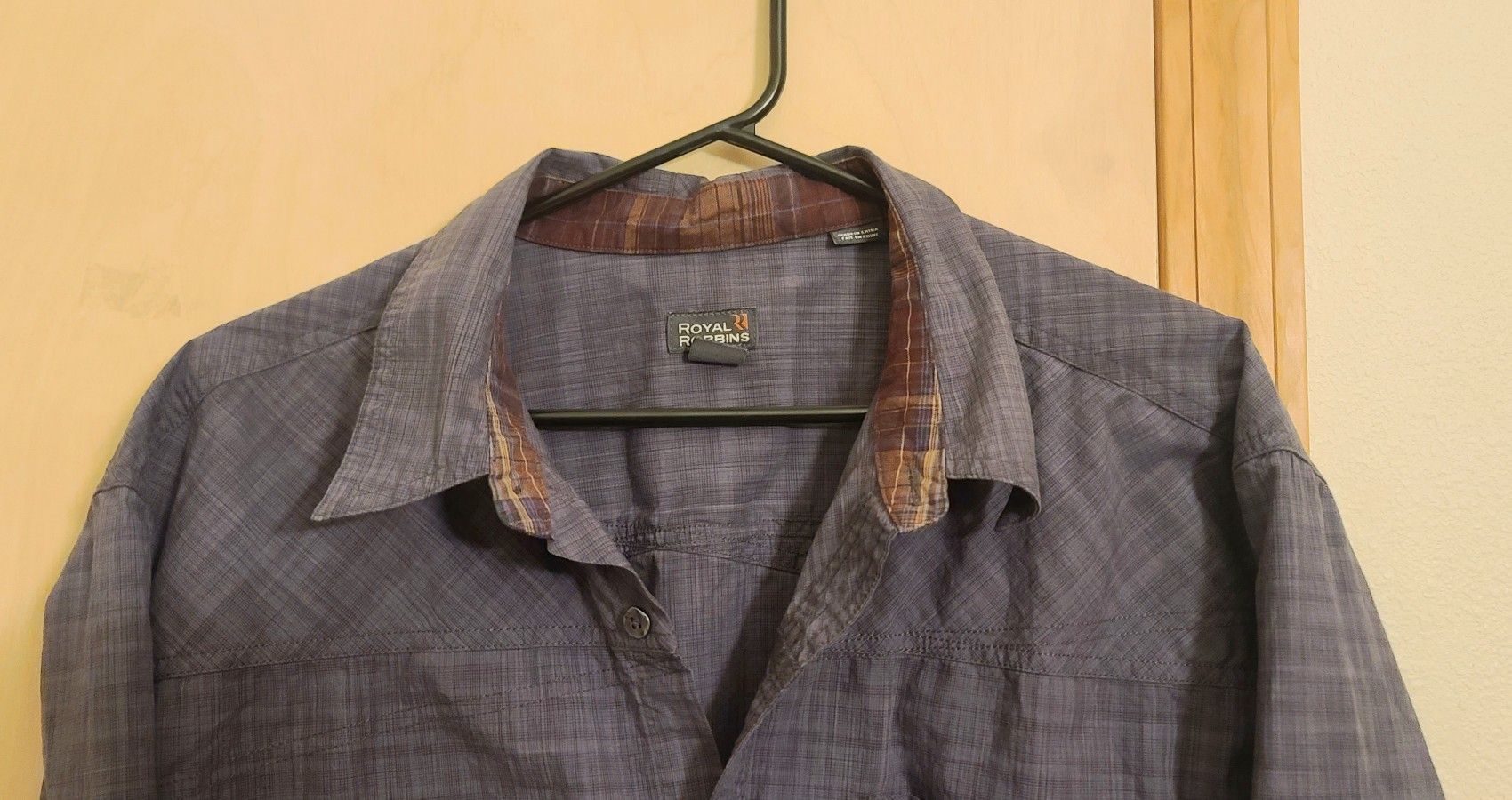 Royal Robbins XL Men's button up dress shirt like new