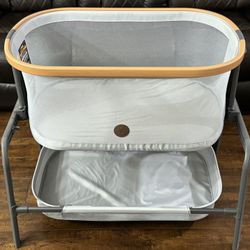 Max Cosi Bassinet
