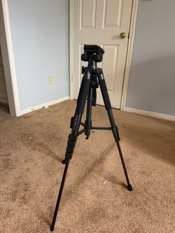 Adjustable Tripod