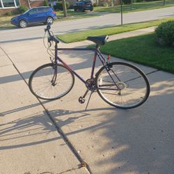Trek Multitrack 700 Bike