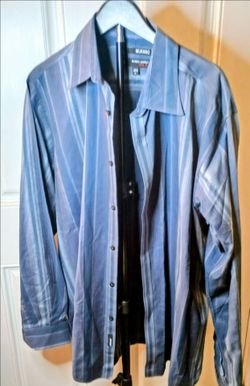 Murano Men's Blue Striped Button-Up Shirt