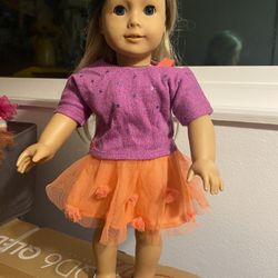 AMERICAN GIRL DOLL