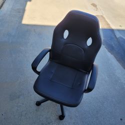 Computer Gaming Rolling  Chair Height Adjustable And Tilt 