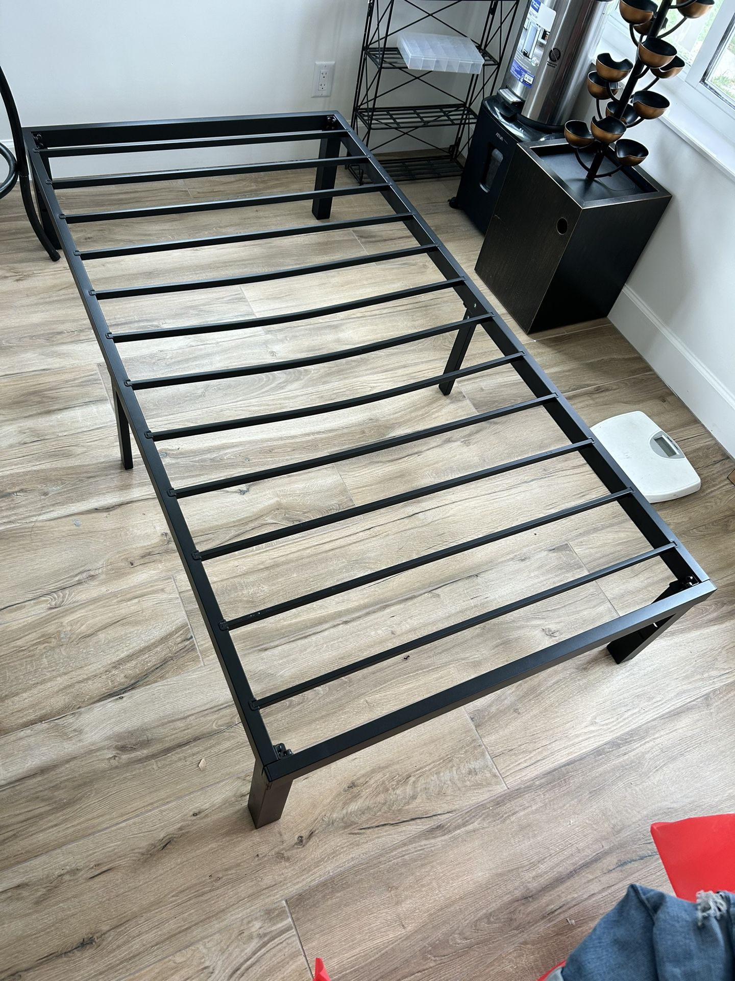 Twin Size, Metal bed frame.