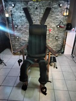 Automatically Reclining Chair