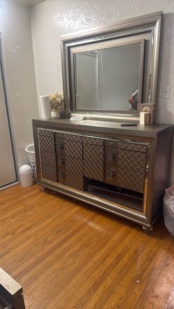 Dresser
