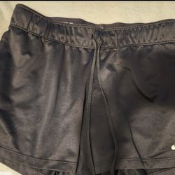 Nike Black Shorts Size Adult Small Excellent Condition 
