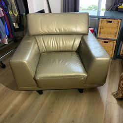 Kendi Modern Italian leather Chair