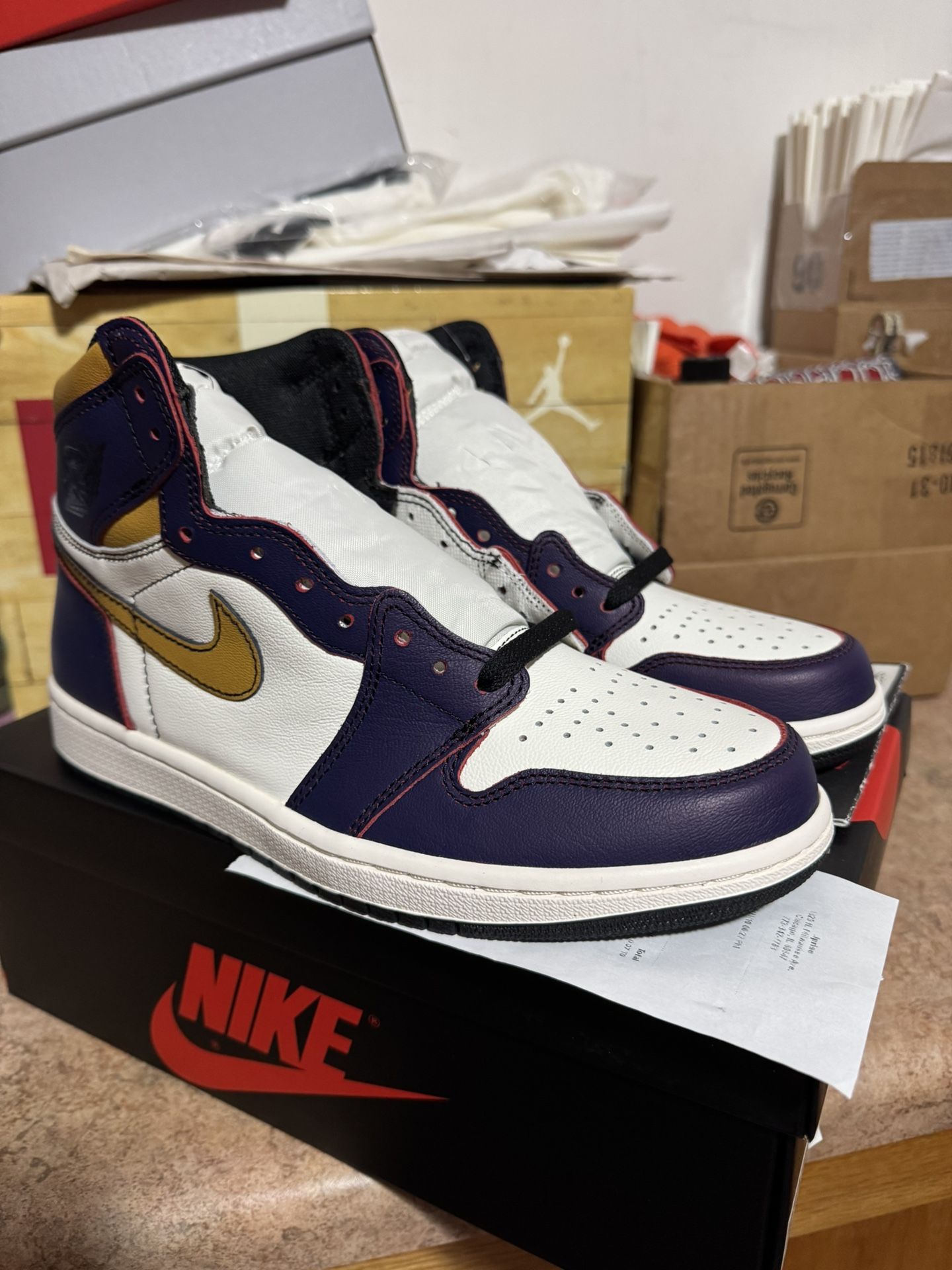 NIKE AIR JORDAN 1 SB DEFIANT LA TO CHICAGO Sz 8.5 DS