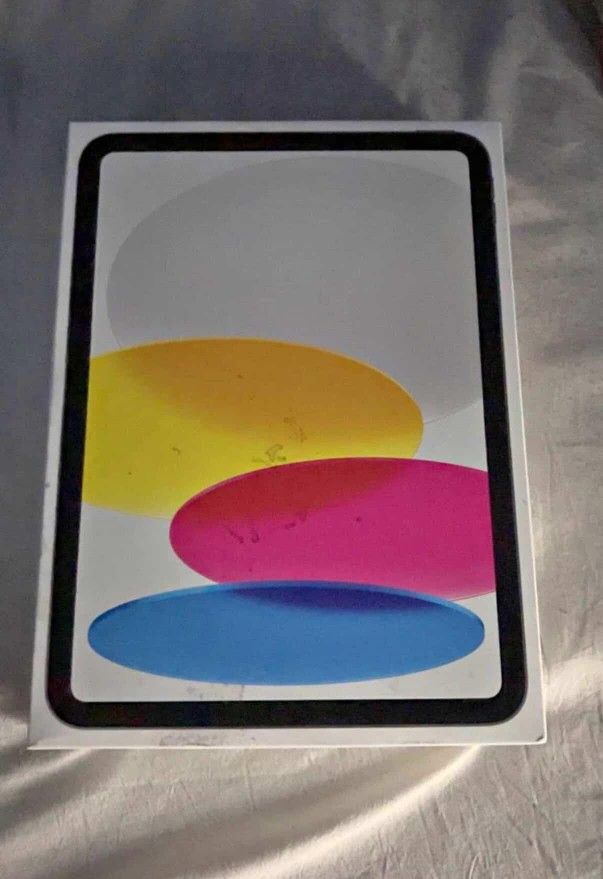 IPAD 10TH GENERATION NEW