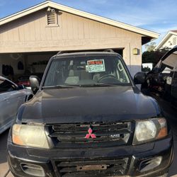 2001 Mitsubishi Montero