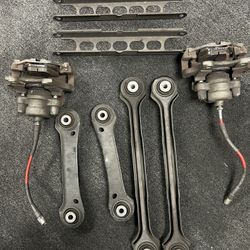 Bmw e9x 335i Rear Calipers + Control Arms