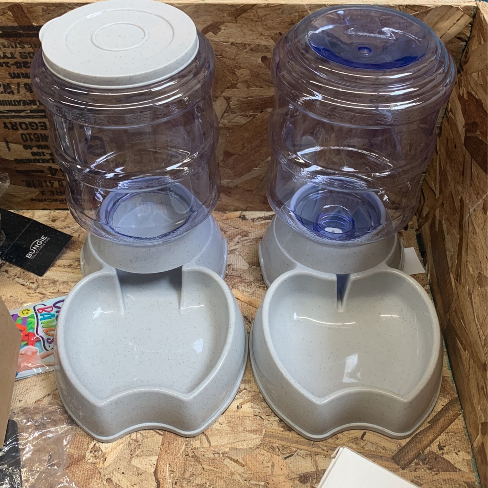 Zcaukya Automatic Pet Feeder & Water Dispenser. 1 Gal. Water Fountain