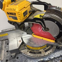Dewalt Corded/Cordless Compound 12” Miter Saw 