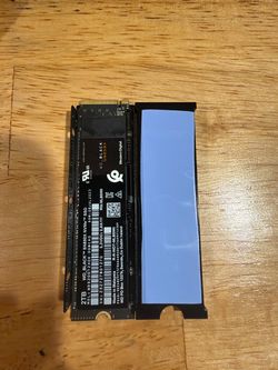 WD Black SN850X 2TB NVMe M.2 SSD with Heat Sink