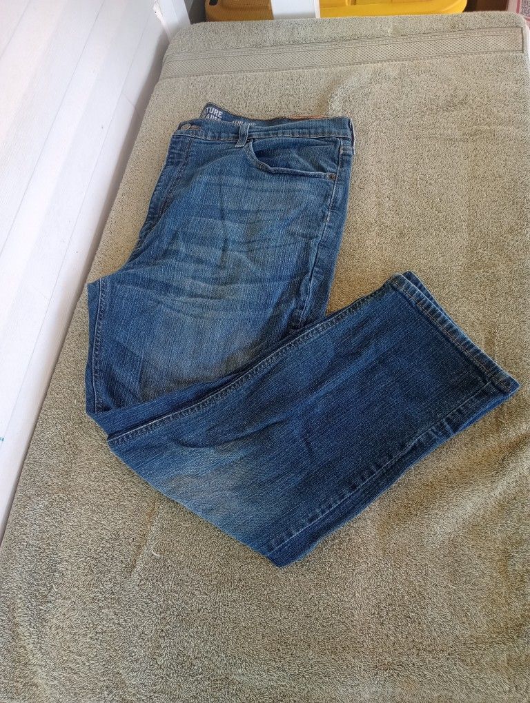 Signature by Levi & Strauss &Co. Men's Jeans 40 X 30 Athletic Fit