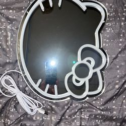 Hello Kitty Mirror 
