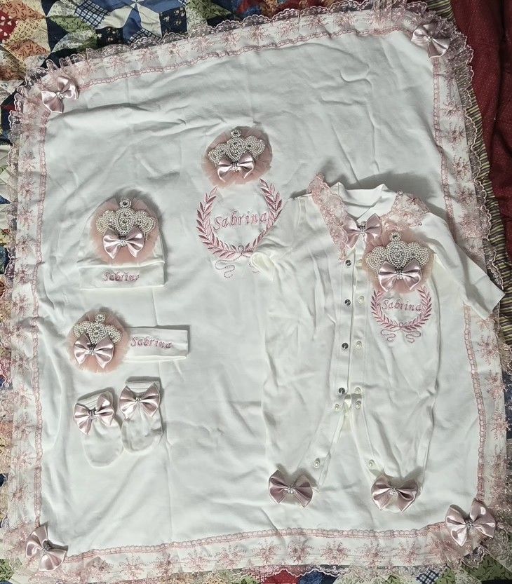 Juego De Canastilla De Niña De Nombre Sabrina