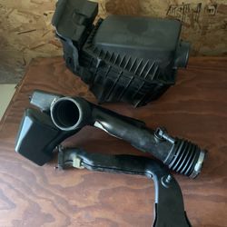 2018-2019 Jeep Wrangler 3.6L Air Cleaner Intake Filter Box Assembly