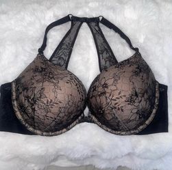 Victoria’s Secret very sexy, push-up bra