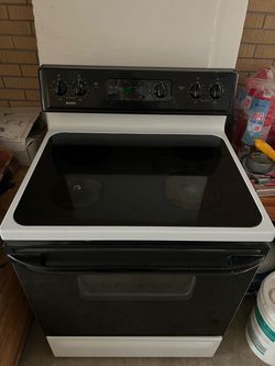 Kenmore Smooth Glass Top Electric Stove - Fully Functional!