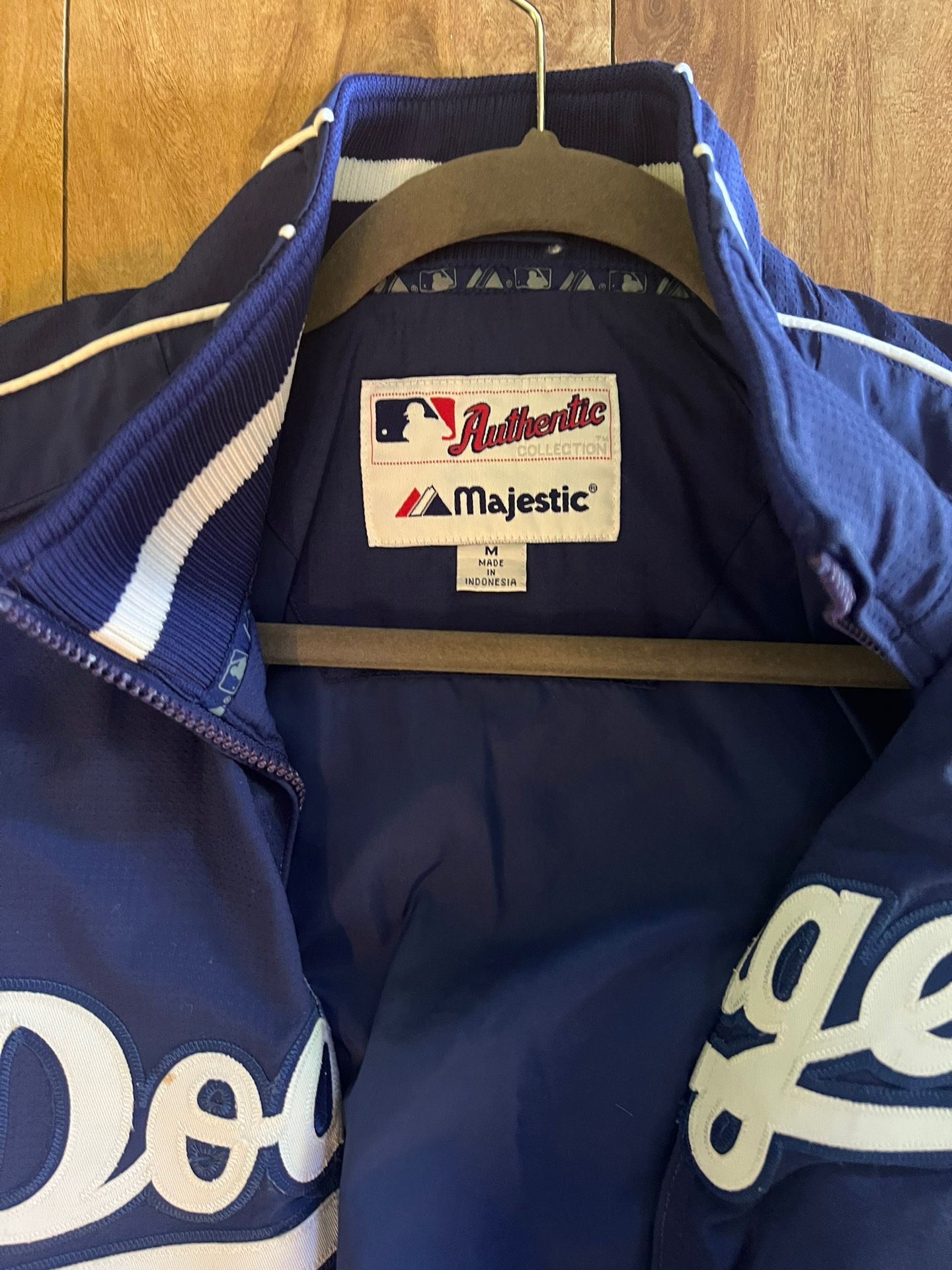 LA Dodgers Jacket for Sale in Long Beach, CA - OfferUp