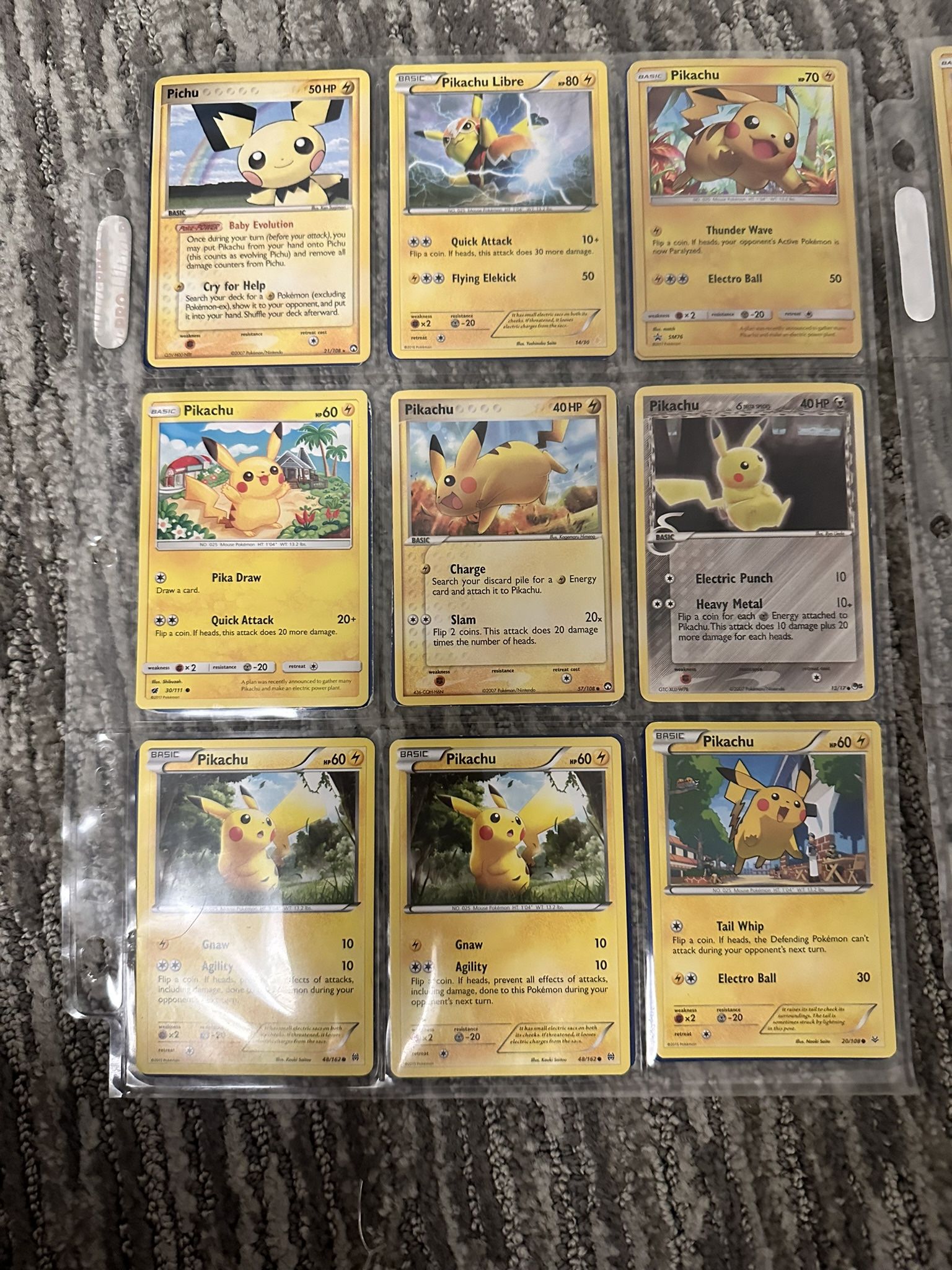 Pikachu Collection Pokémon 34 cards *BEST OFFER*