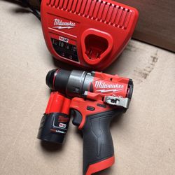 M12 FUEL 12V Lithium-Ion Brushless Cordless 1/2 in. Hammer Drill +2.0 Battery and Charger