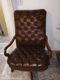 Desk chair