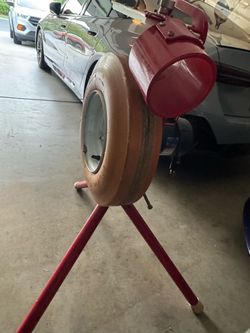 Fast pitch Softball machine