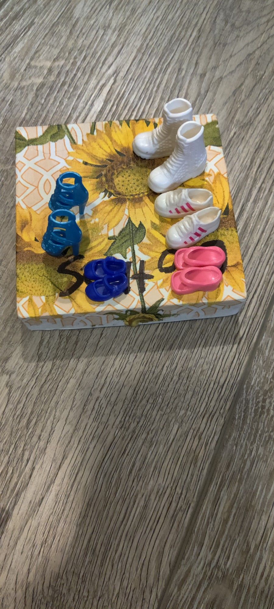 Barbie Mixed Bag Of Shoes