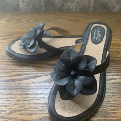 BOC Born Concept Women’s 7 Black Flower Flat Flip-Flop Thong Sandals