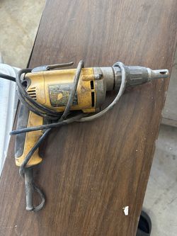 DeWalt Corded VSR Drywall Screwdriver DW274