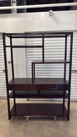 Entertainment center