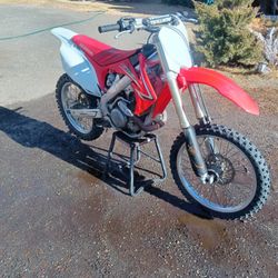 2009 CRF 450r runs Great Title In Hand 